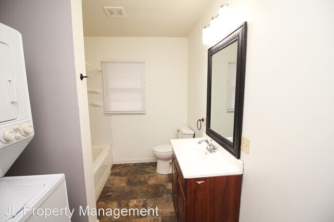Foto del edificio - 1 br, 1 bath House - 1207 N Elmwood Ave