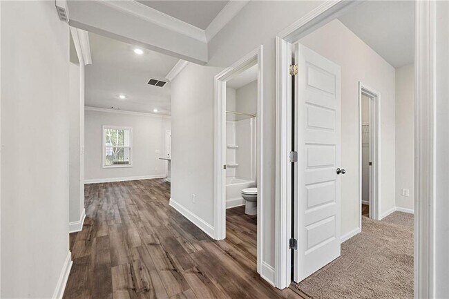 Foto del edificio - 495 Sterling Creek Wy