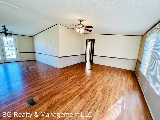 Building Photo - 4 br, 2 bath House - 1200 Post Road