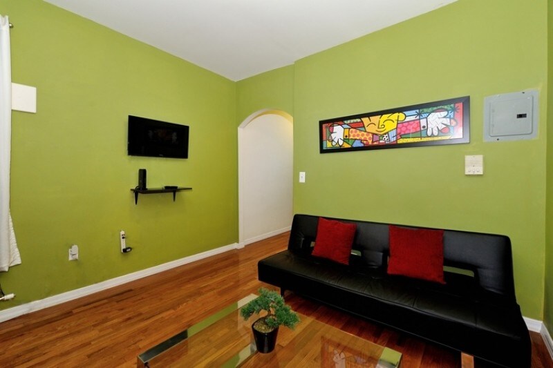 Primary Photo - 808 9th Ave