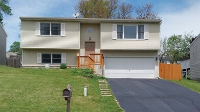 Building Photo - 5420 Hillside Dr W