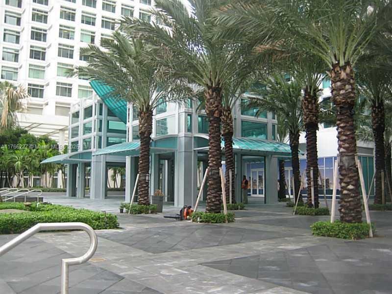 Primary Photo - 951 Brickell Ave