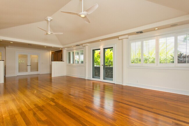 Foto del edificio - 4716 Farmers Rd