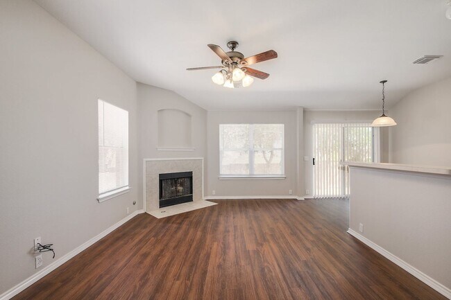 Building Photo - 14904 Antique Finish Dr
