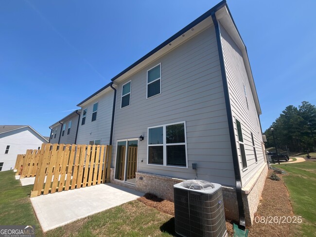 Building Photo - 284 Kenoot Dr