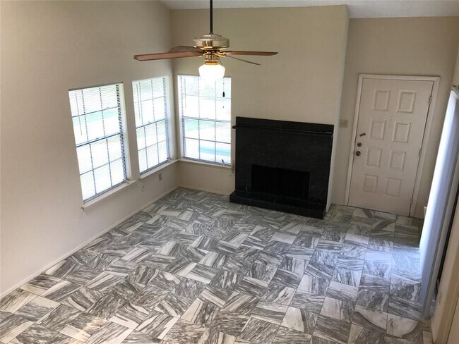 Foto del edificio - 6245 Ludington Dr