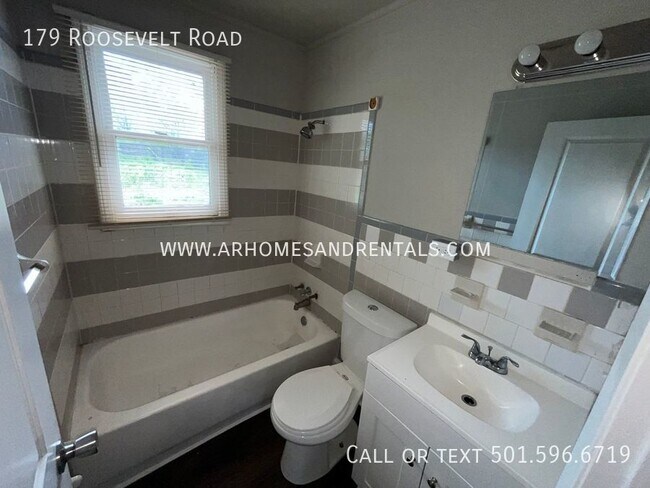 Building Photo - 179 Roosevelt Rd