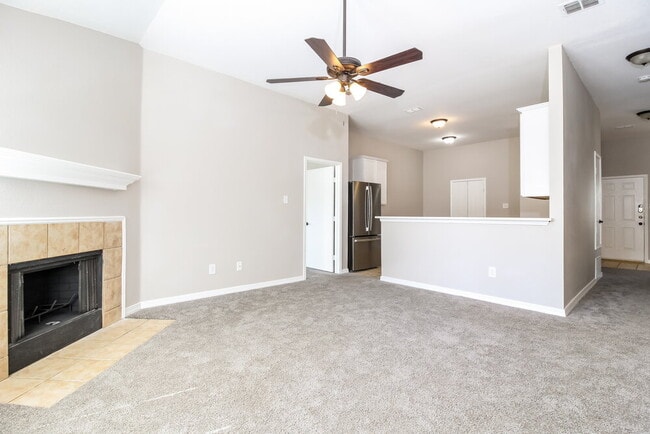 Building Photo - 1401 Carrigan Ln