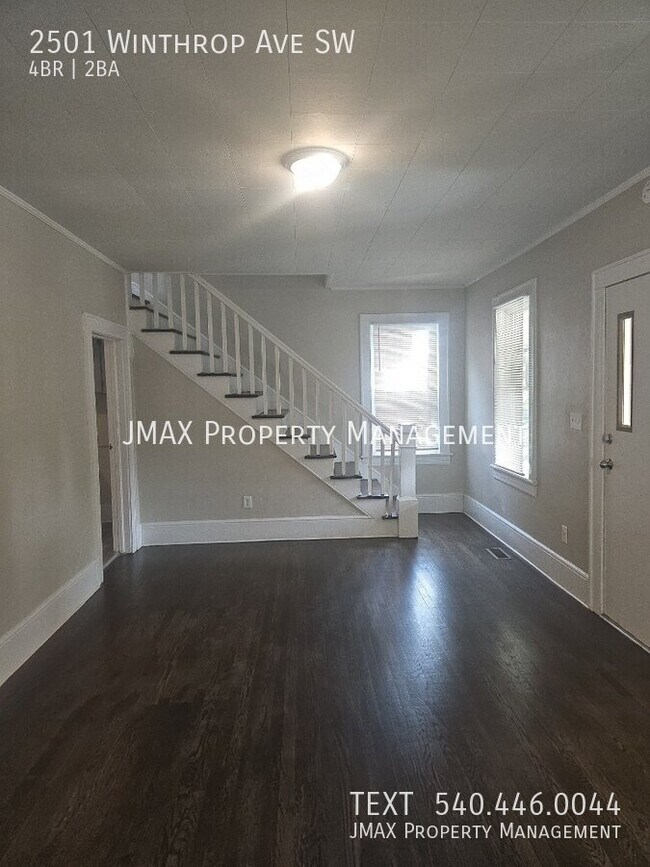Foto del edificio - 2501 Winthrop Ave SW