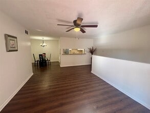 Building Photo - 2744 Briarhurst Dr