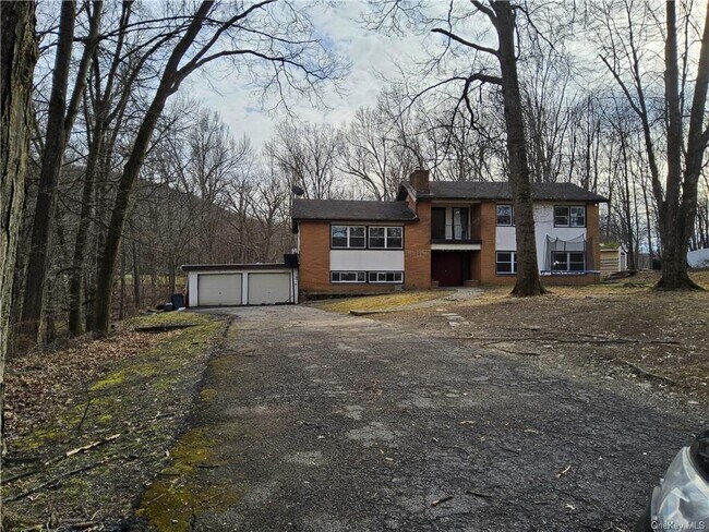 Building Photo - 20 Mockingbird Ln