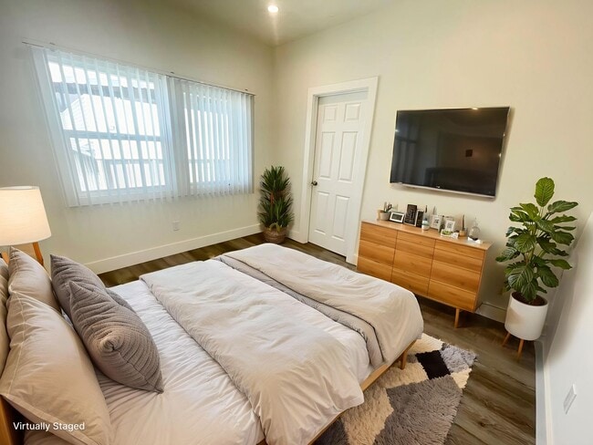Building Photo - ***1 Bed 1 Bath apartment in the most desi...