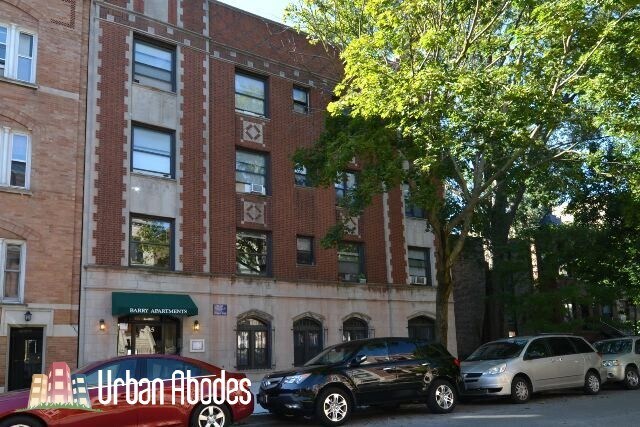 Foto del edificio - 634 W Barry Ave