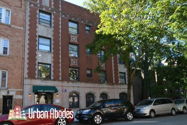 Building Photo - 634 W Barry Ave