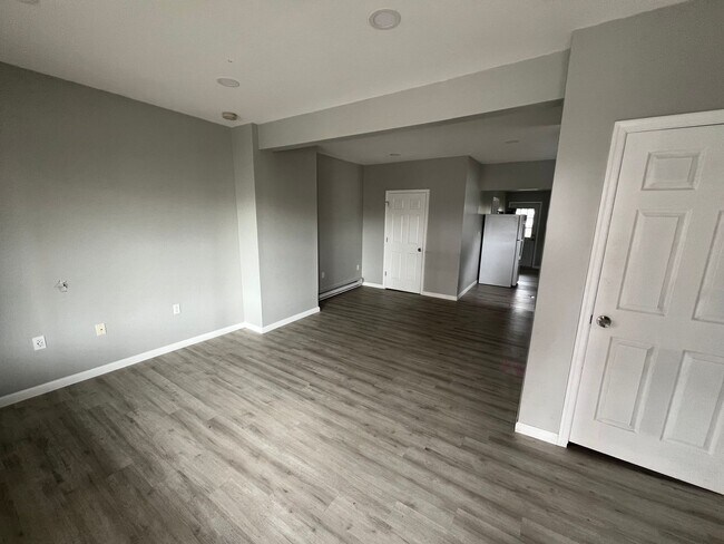 Foto del edificio - 344-346 Pear Street