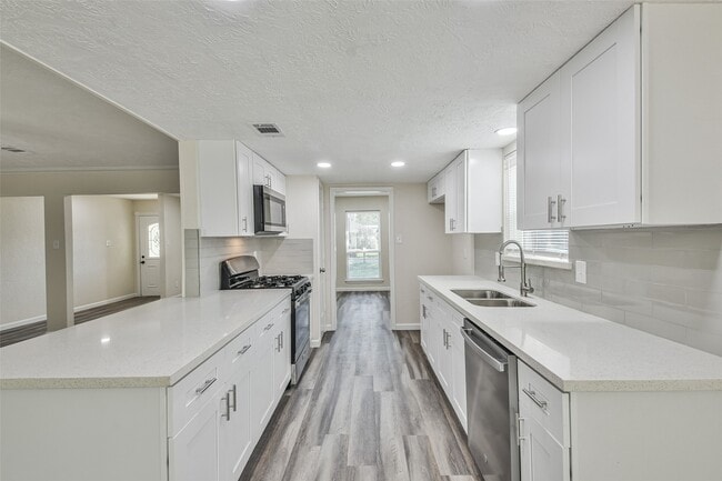 Foto del edificio - 12614 Dermott Dr