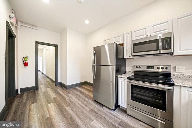 Building Photo - 119 S Broad St