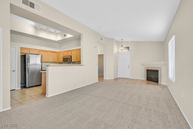 Foto del edificio - 2305 W Horizon Ridge Pkwy
