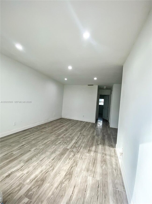Foto del edificio - 3000 NW 5th Terrace