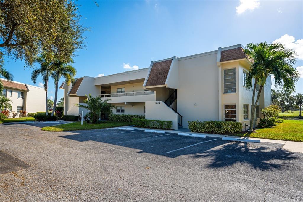 7231 W Country Club Dr N Unit 232, Sarasota, Fl 34243 - Condo For Rent 