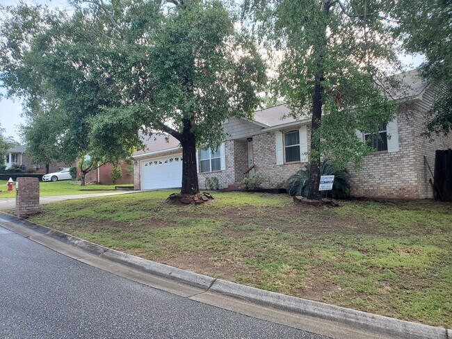 Foto del edificio - 1045 Cobblestone Dr