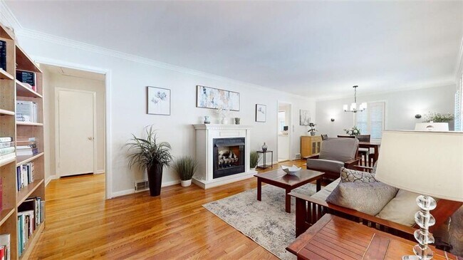 Foto del edificio - 1125 Willivee Dr