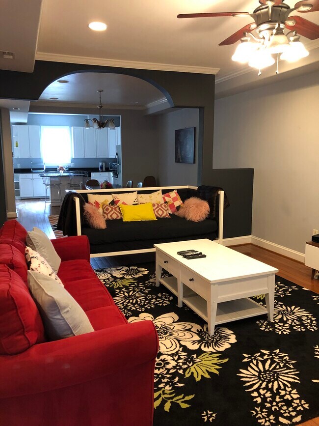 Foto del edificio - 734 Quincy St NW