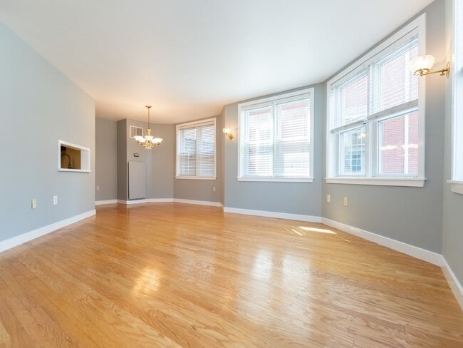 Building Photo - 47 Harvard St