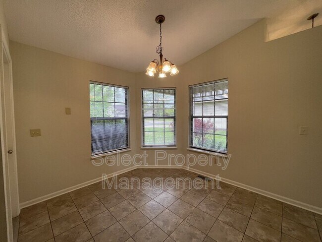 Foto del edificio - 6509 Pine Meadows Ln