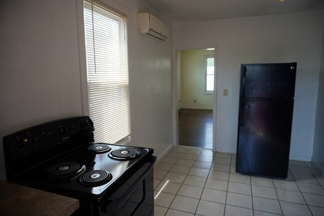 Foto del edificio - 3031 Hamilton Ave