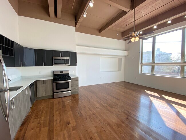 Building Photo - 2212 E Venango St