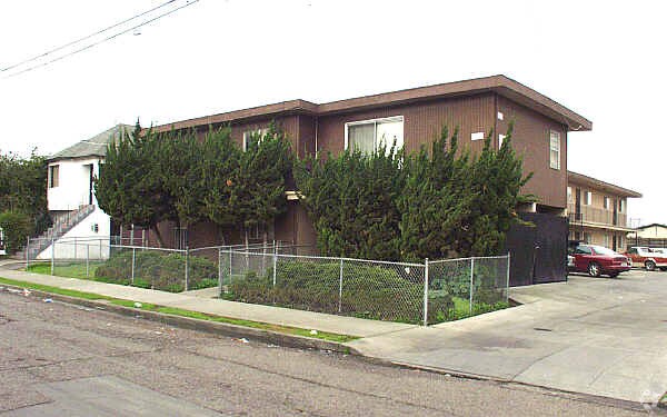 Building Photo - 1235 94th Ave