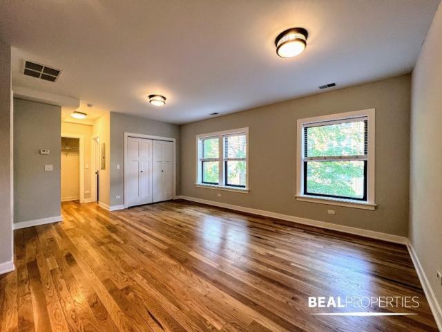 Foto principal - 0 bedroom in CHICAGO IL 60625