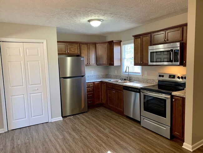 Foto del edificio - Lovely Updated Home in Spring Lake