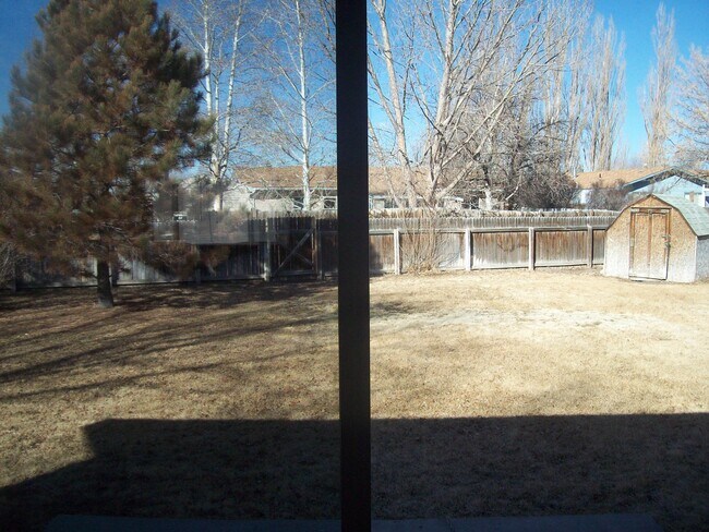 Foto del edificio - 204 Spruce Dr