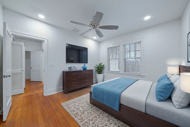 Foto del edificio - 1104 W 22nd St