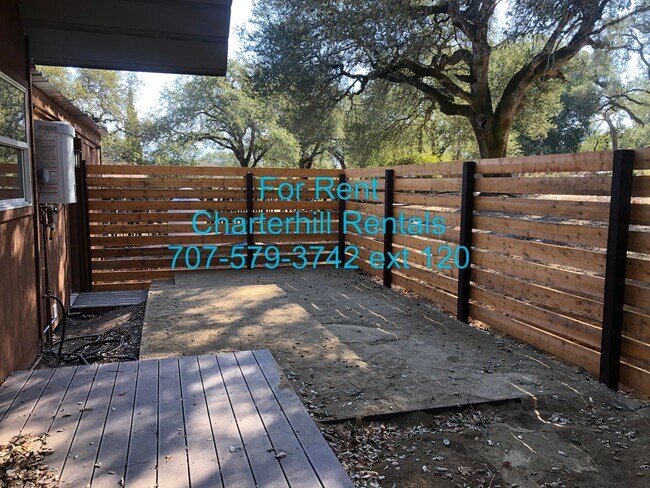 Building Photo - Beautiful, like new granny unit  -- 5 minu...