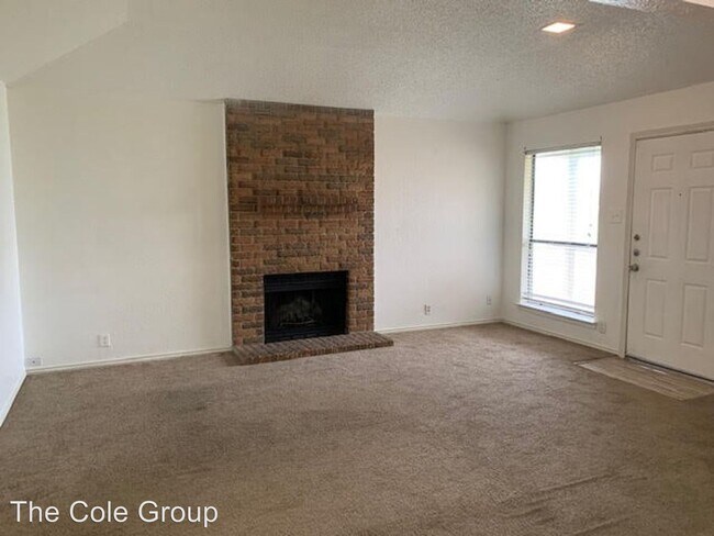 Building Photo - 6745-6747 Westcreek Dr