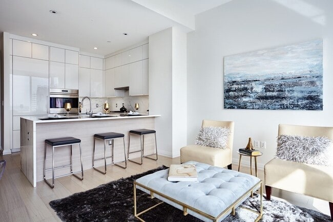 Building Photo - 1 Franklin St