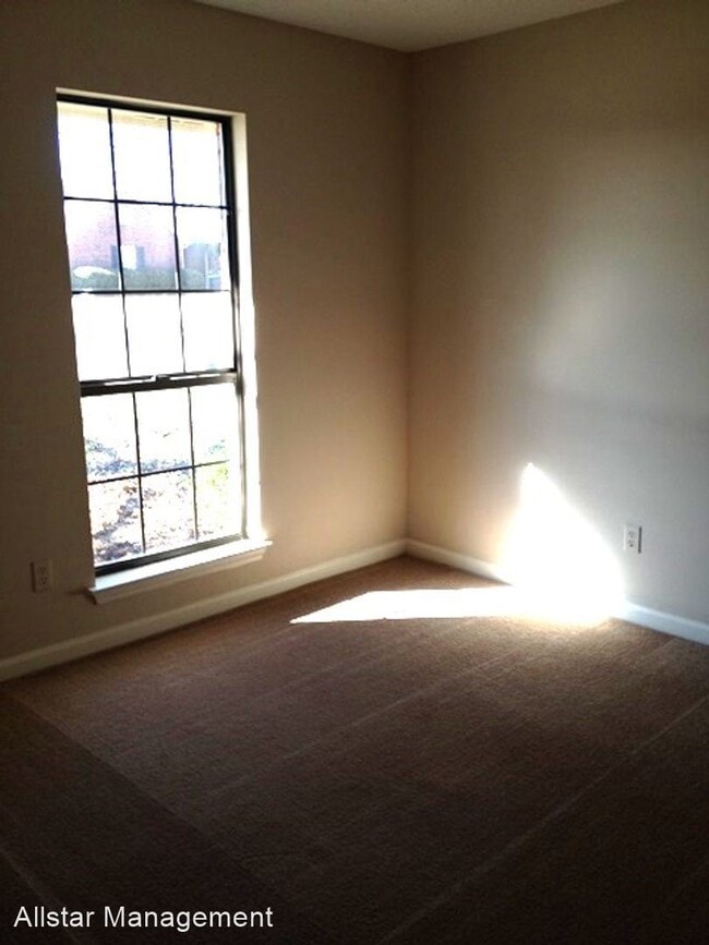 Building Photo - 3 br, 2 bath House - 10144 Riggan Dr