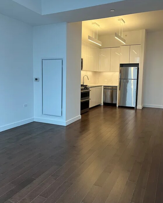 Primary Photo - 511 W 36th St.