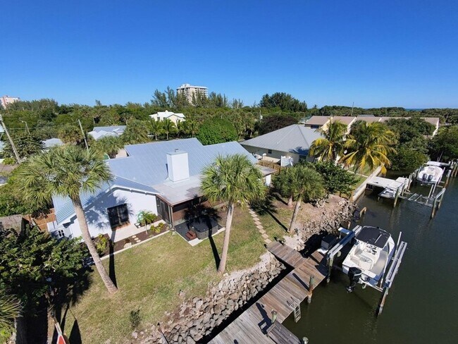 Building Photo - 929 Jackson Way