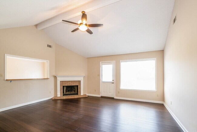 Foto del edificio - 3056 Valley Green Ln