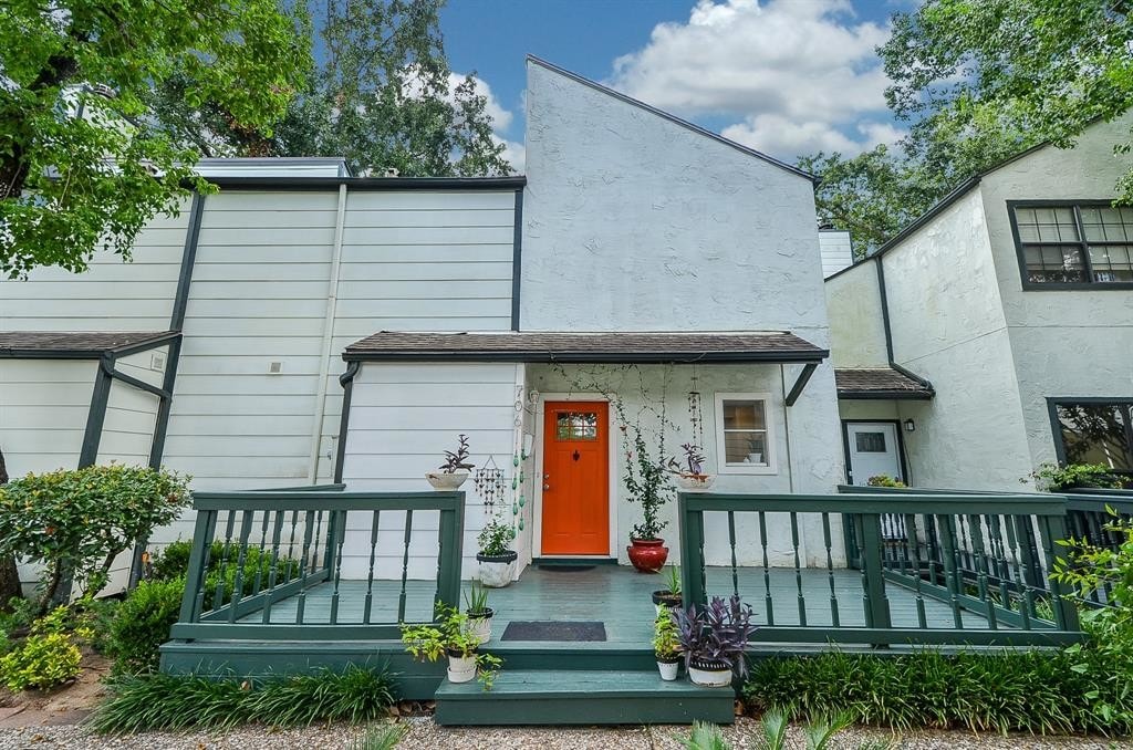 Primary Photo - 706 Worthshire St