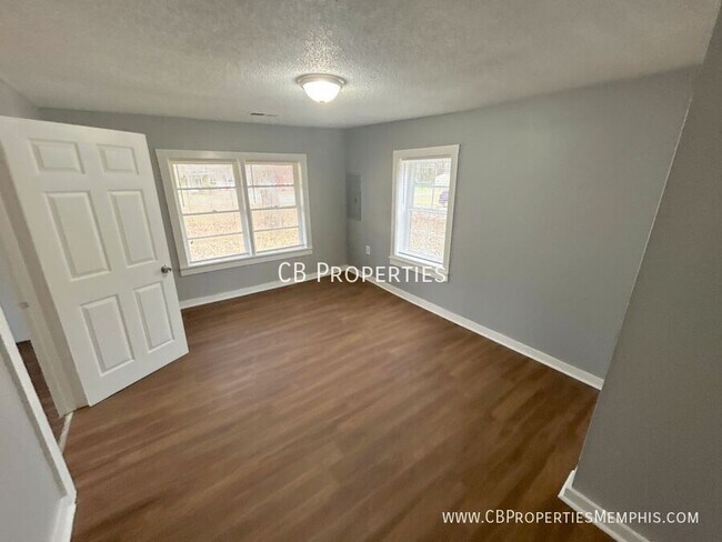 Foto del edificio - 3447 Cook Rd