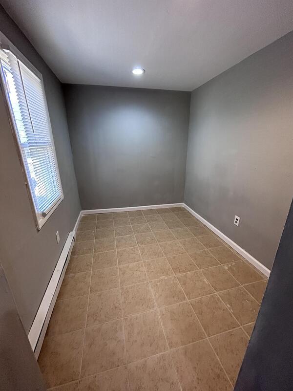 Foto del edificio - 1221 Lindley Ave