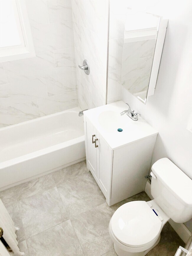 Foto del edificio - 376 W Fuller Ave