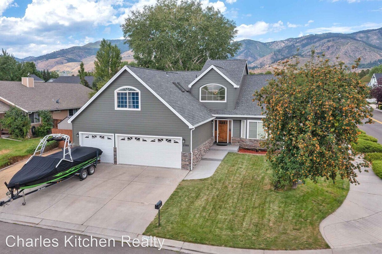 Primary Photo - 5 br, 4 bath House - 2198 Court Side Circle