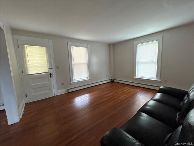 Foto del edificio - 5851 S Elm Ave