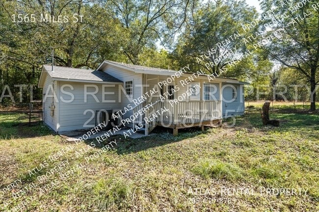Building Photo - 1565 Miles Street Dolomite, AL 35061